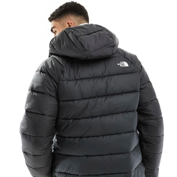 The North Face puffer coat - Picture 2 of 8